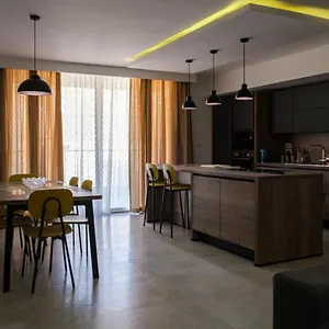 Apartment Modern 3 Bedroom In, Luqa