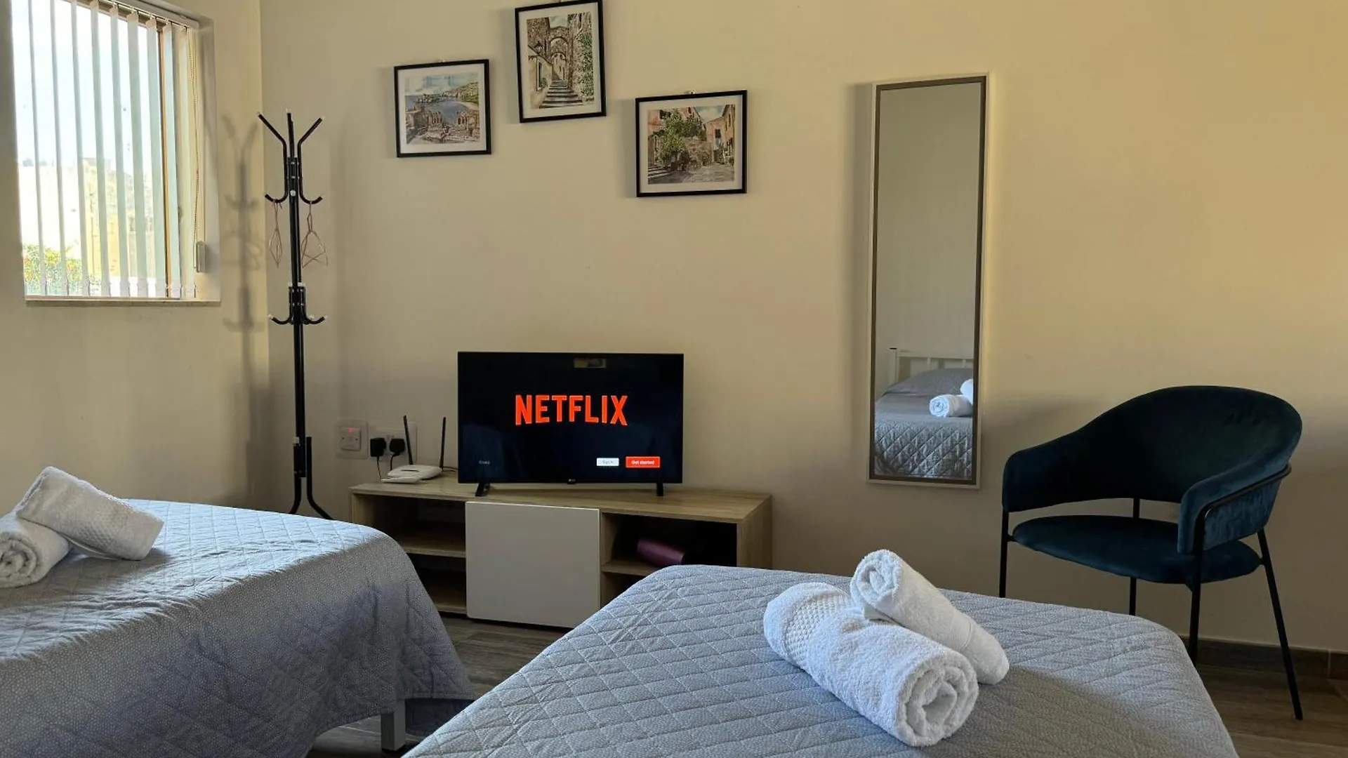 Private One Bedroom Apartment Close To Airport In Luqa
