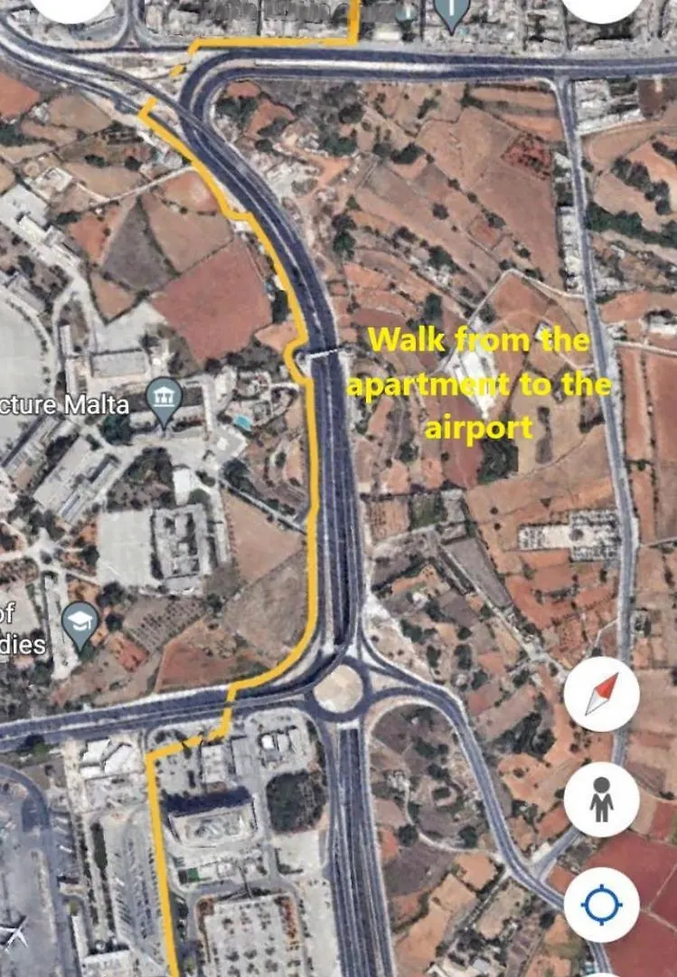 Private One Bedroom Apartment Close To Airport In Luqa